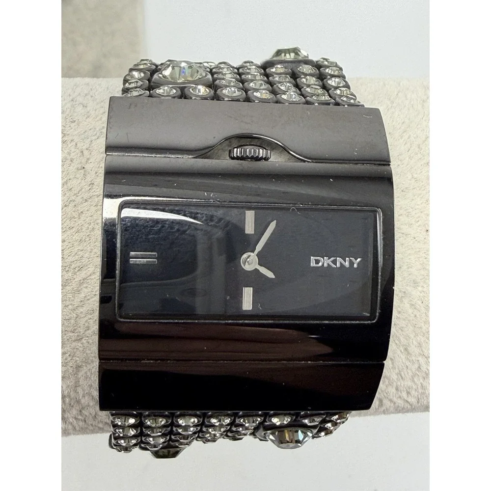 DKNY NY-3927 New Battery Crystals Ladies Watch 33MM 6.5